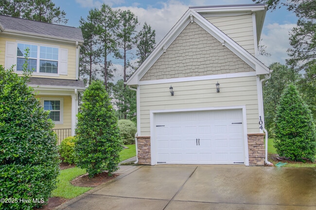 Photo - 104 Pine Hawk Dr