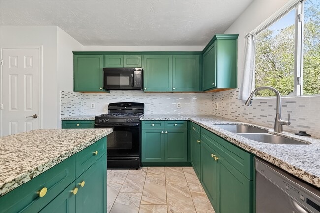 Building Photo - 7115 Renfro Dr