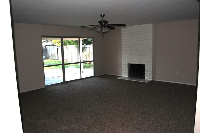 Photo - 5701 Daggett Ave