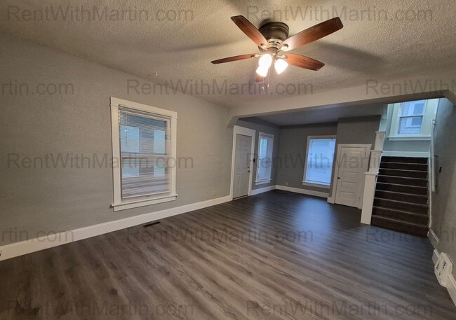 Photo - 1404 W 2nd St