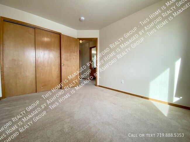 Photo - 5704 Brennan Ave