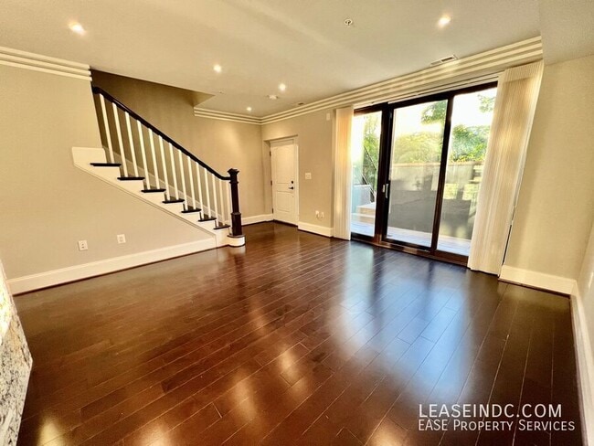 Photo - 4525 1/2 Georgia Avenue NW-#1 Unidad #1