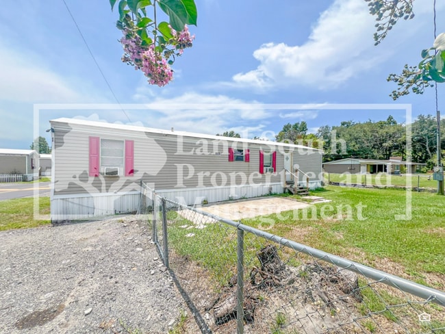 Building Photo - 425 Longfellow Blvd Rental