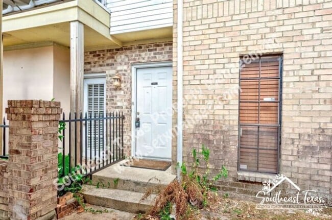 Photo - 1620 Wellington Pl