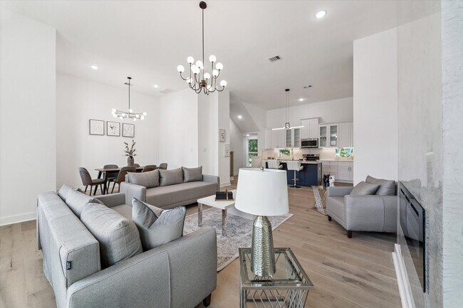 Photo - 2122 Oatfield Dr