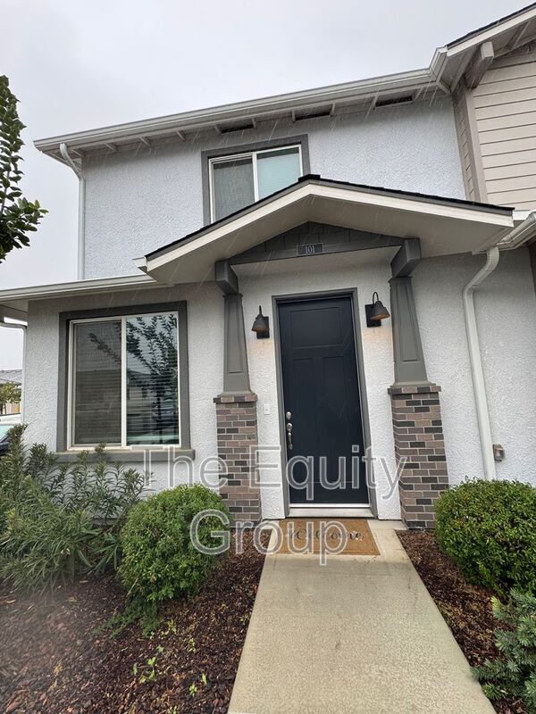 Building Photo - 410 S Summit St Unit 101