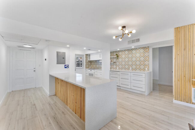 Building Photo - 3001 S Course Dr Unit 502