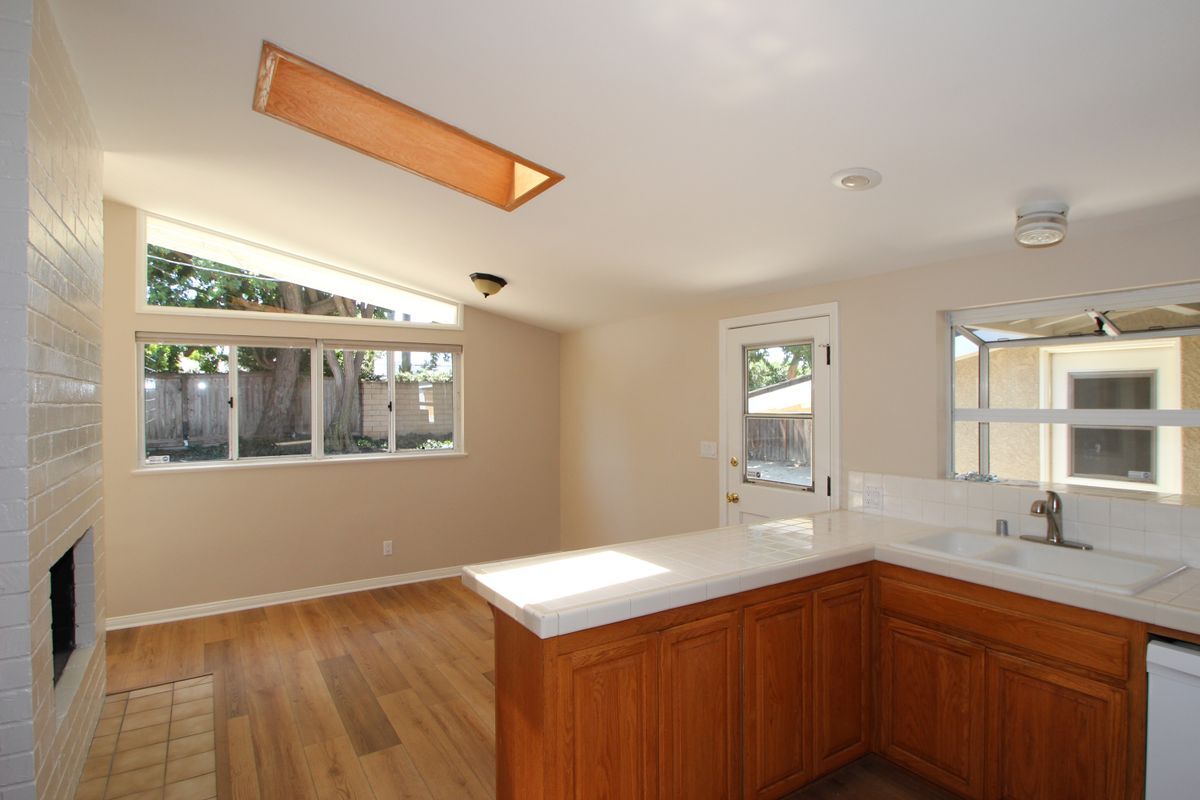 Photo - 263 Hanover Dr