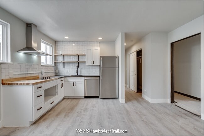 Photo - 2836 Wyandot St