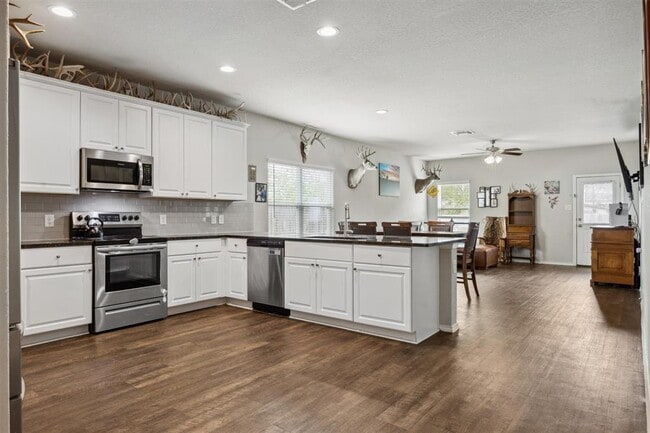 Photo - 1413 Coffee Tree Dr House