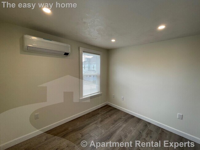 Photo - 72-74 Washington St Unit #6 Unidad #6