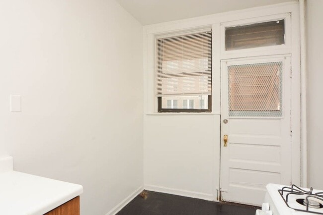 Photo - 834 W Waveland Ave Unit A08K
