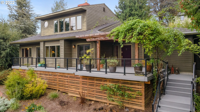 Stunning Portland Home with Open Floor Pla... - Stunning Portland Home with Open Floor Pla...