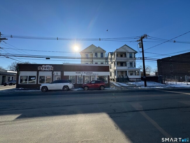 Photo - 1720 E Main St Unit 1