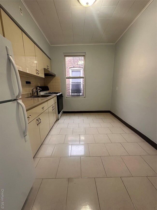 Building Photo - 110-11 101st Ave