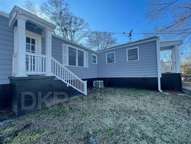 Photo - 1279 Eubanks Ave Unit B