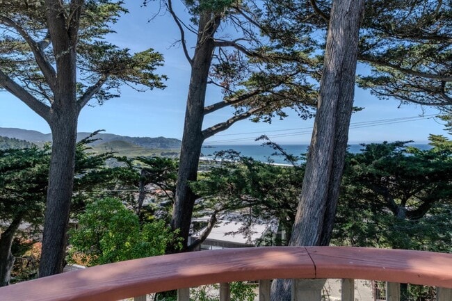 Photo - 401 Griffin Ave