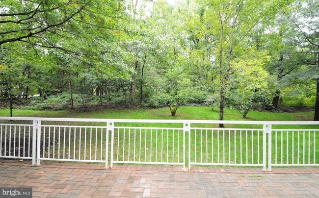 Photo - 2010 N Westmoreland St