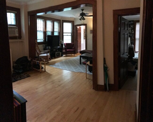 Building Photo - 2728 Colfax Ave S Unit 1