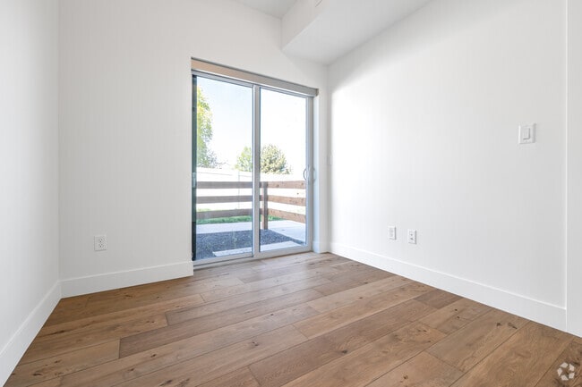 2BR, 2.5BA - 1,680SF - Office