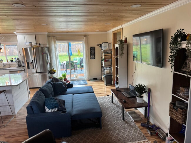 Photo - 913 N Baldwin St