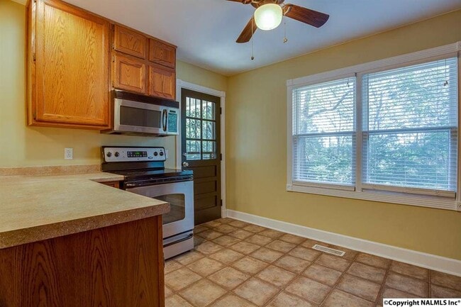 Photo - 4306 Cloverdale Dr NW