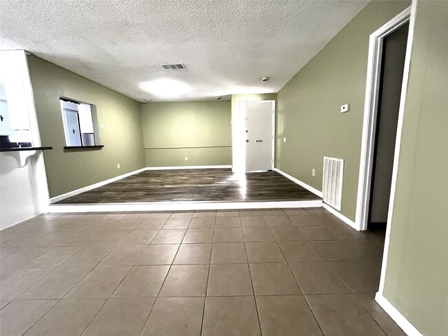 Photo - 731 Seafoam Rd