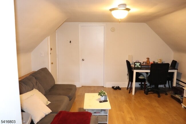 Photo - 327 Valley St Unit 3