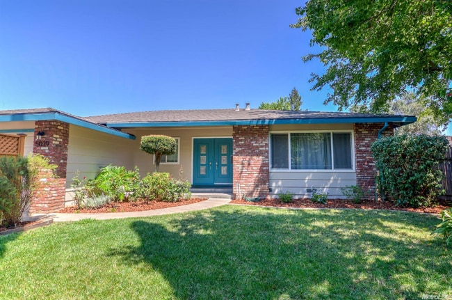 Photo - 5039 Cypress Ave