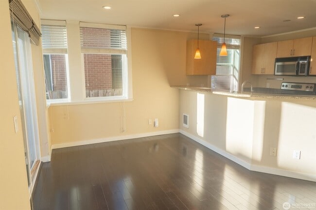 Photo - 2Bd/2Ba Seattle Condo Unit 201