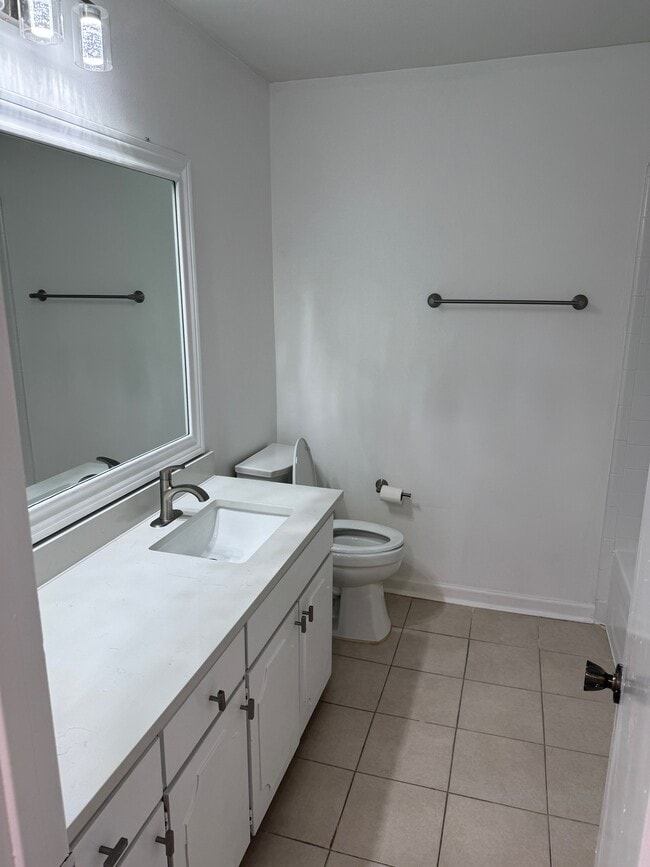 1103 Airline Dr.