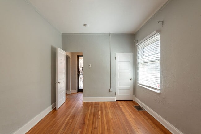 3555 Quivas St Unidad Upstairs/Main Level