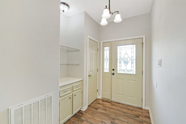 Photo - 165 Magnolia Bend