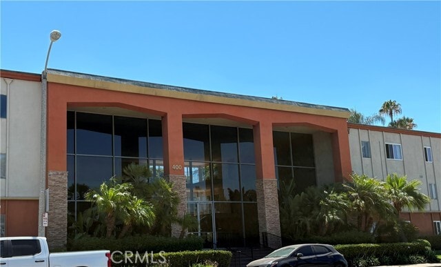 Building Photo - 400 N Acacia Ave