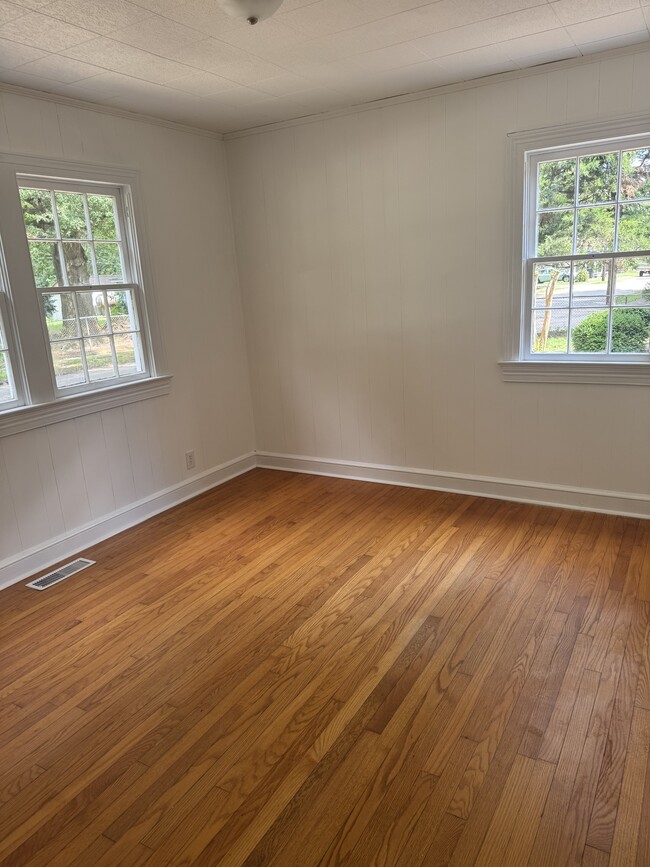 132 S 11th Ave