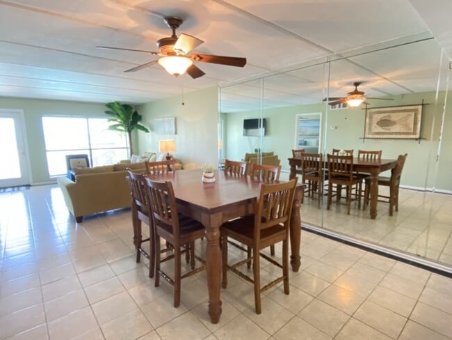 Photo - 404 Padre Blvd