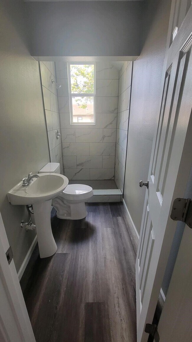 Photo - 122 Pineview Dr