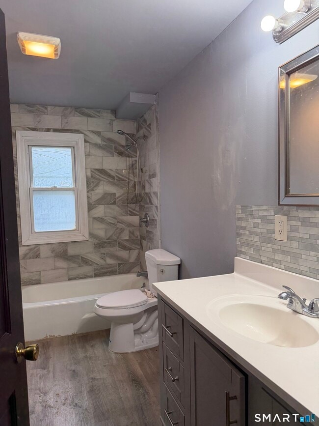 Photo - 16 St Lawrence St