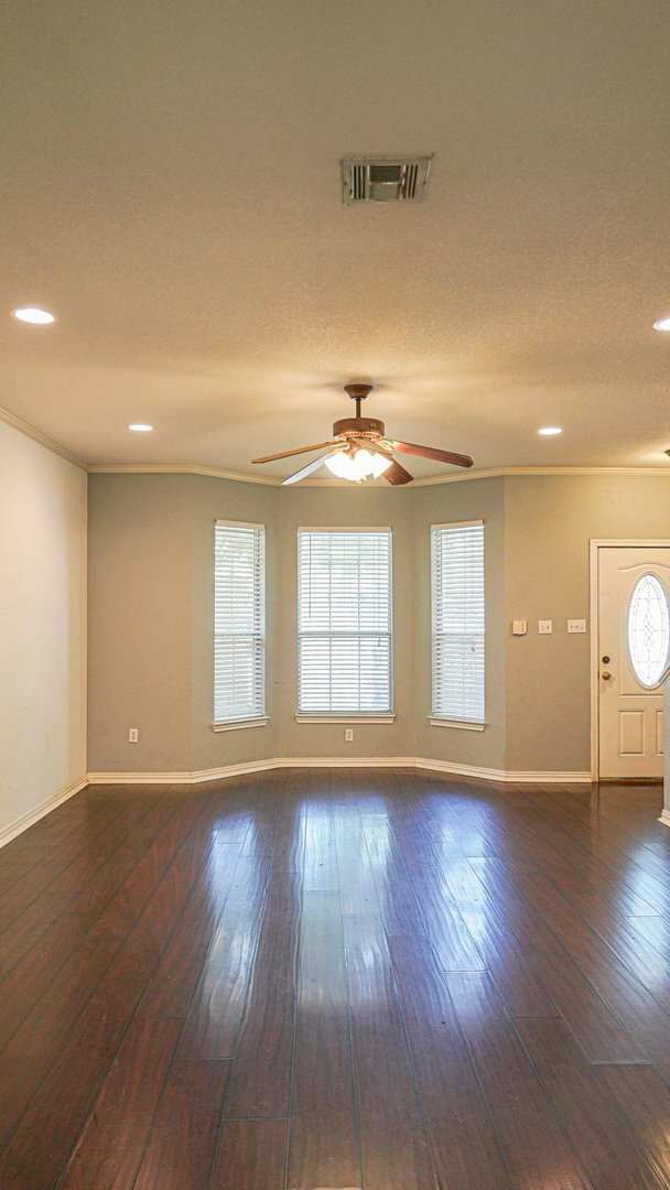 Photo - River Pointe Condominium, Near Downtown