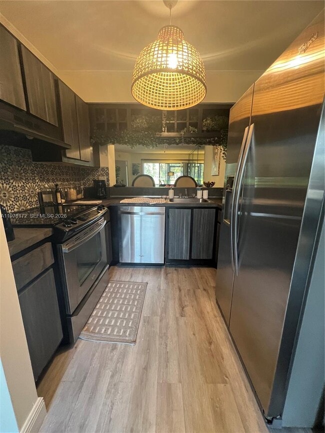 Photo - 5533 Courtyard Dr Unit 5533