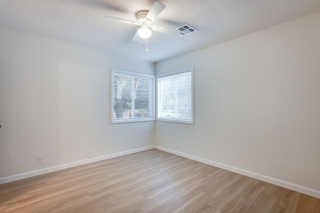 Photo - 422 E Funston St