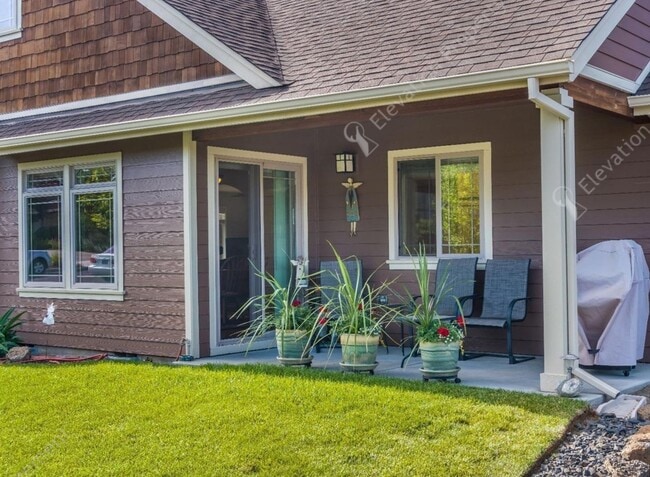 Photo - 3-Bedroom Home with RV Parking