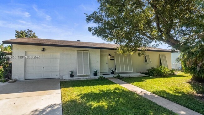 Photo - 18225 SW 94th Ave