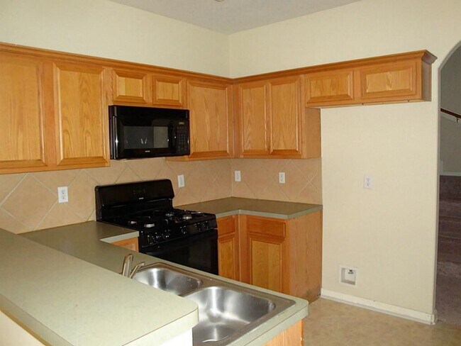 Photo - 818 Forest Fir