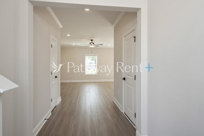 Photo - 139 Wembury Ln