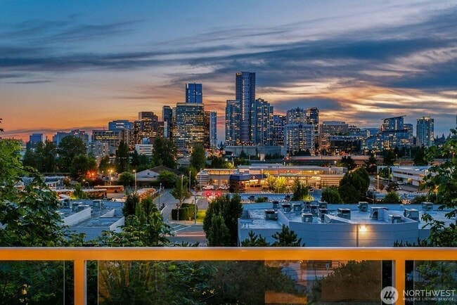Building Photo - 2bd/1.5ba Bellevue Condo Unit 207
