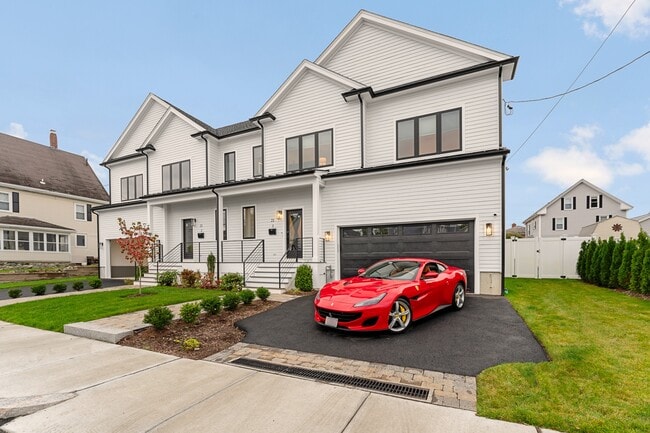 Building Photo - 21 Bolton St Unit 1