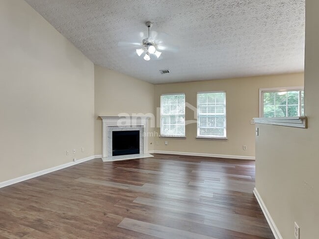 Photo - 931 Winding Down Way