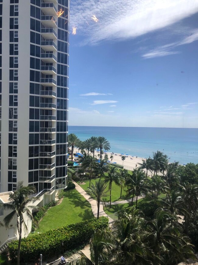 Photo - 19201 Collins Ave Unidad 622