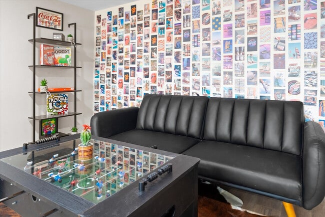 Building Photo - 5747 N 48th Ln Unit ID1039623P